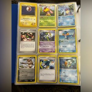 18 Pokémon cards great condition